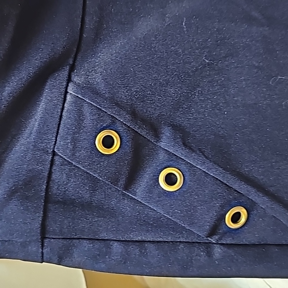 Shorts - Picture 2 of 4